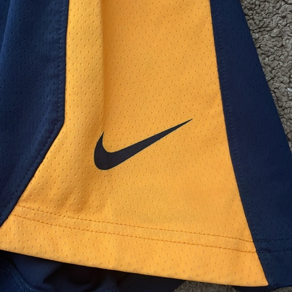 Men’s Xl Nike Utah Jazz basketball shorts in excellent condition. - Picture 4 of 7